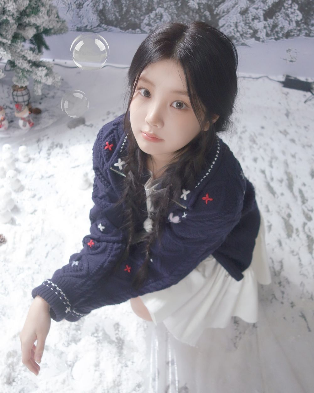網友熱議6位KPOP女偶像童年照大公開！薇娟、Sullyoon從小美到大，Winter超萌模樣直接圈粉全網！-12