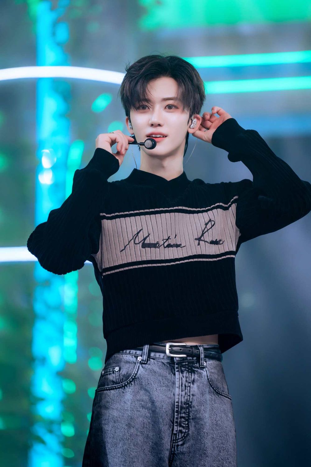 韓網瘋傳6位KPOP人氣男偶像童年照！杋圭、Felix天生的顏值擔當，車銀優全網認證最強顏霸！-2