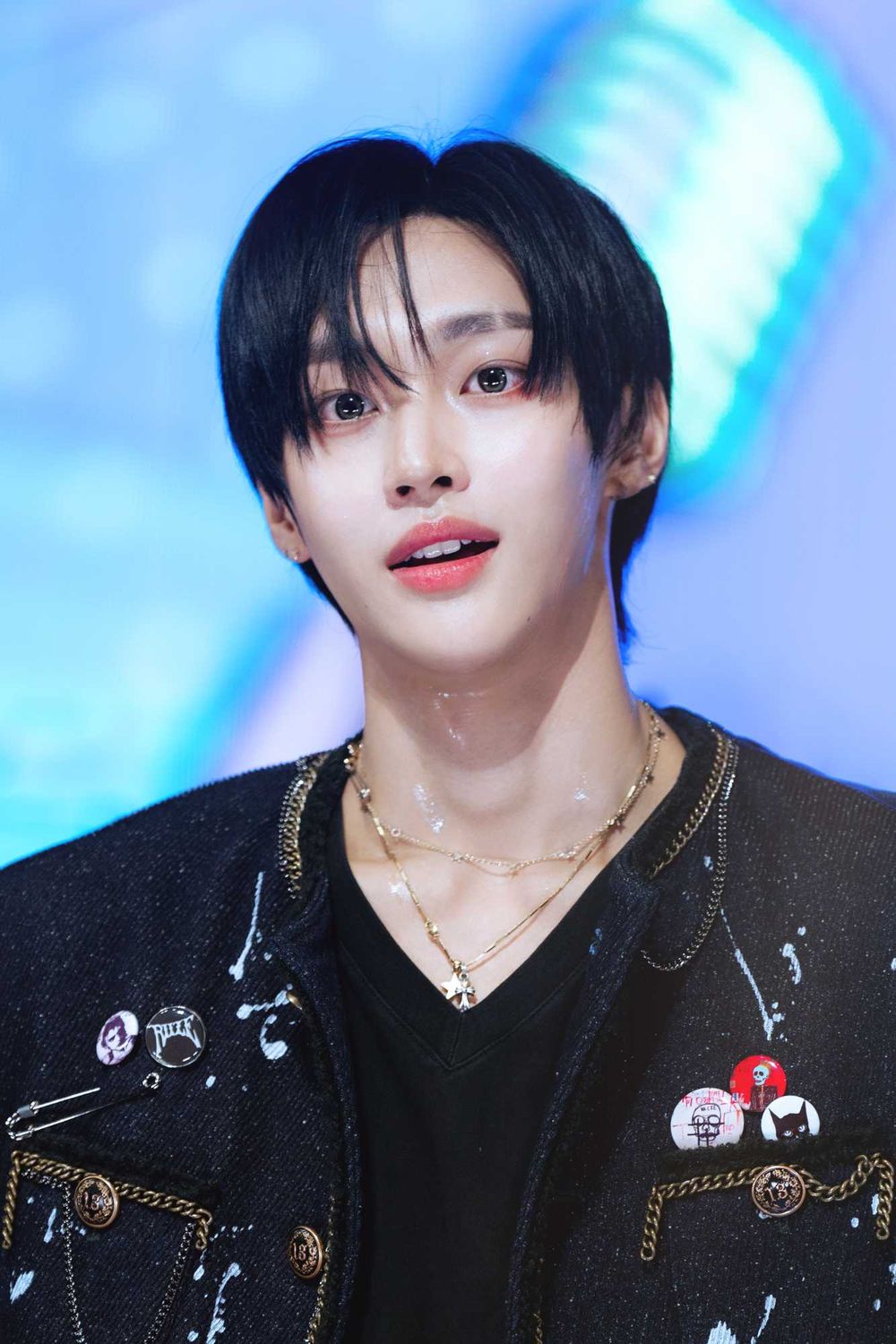 韓網瘋傳6位KPOP人氣男偶像童年照！杋圭、Felix天生的顏值擔當，車銀優全網認證最強顏霸！-12