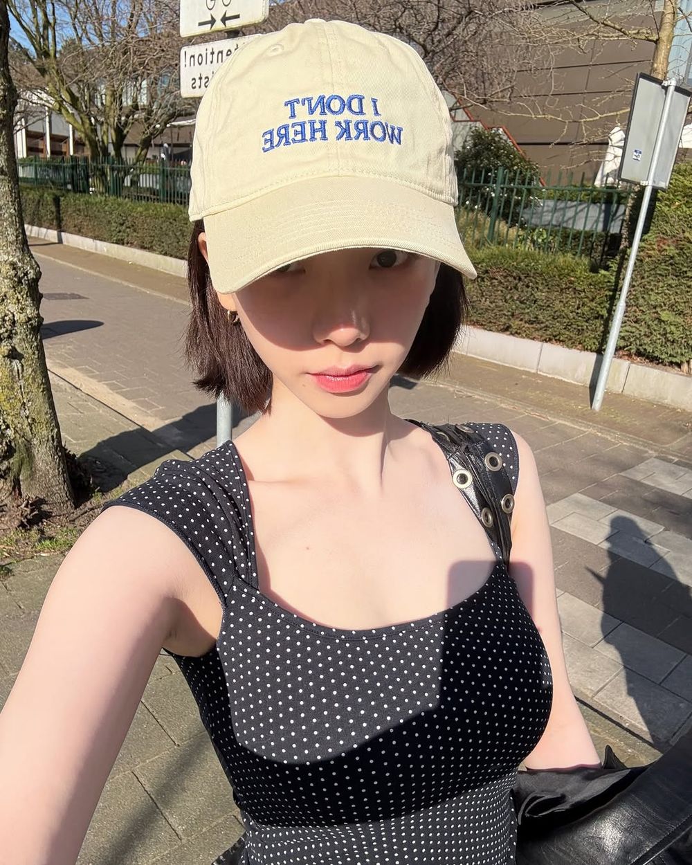 Karina身價再漲！將成為MLB最新代言人？！私下根本帽子魔人、這樣戴秒變巴掌臉！-8