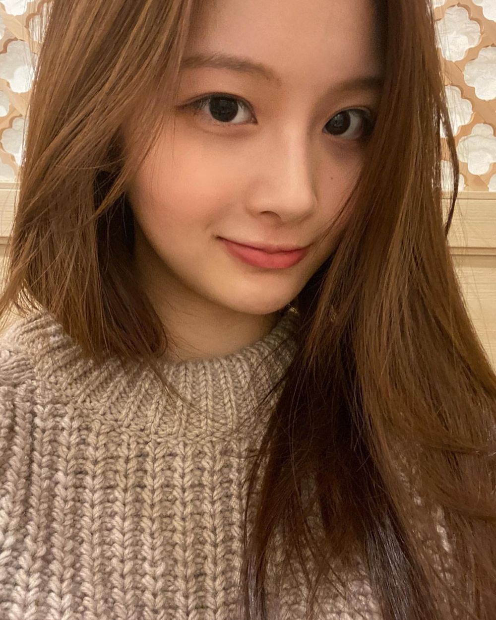 網友評選6位「素顏高顏值」四代女團偶像！Winter白到發光，薇娟、Sullyoon美到太不科學！-6
