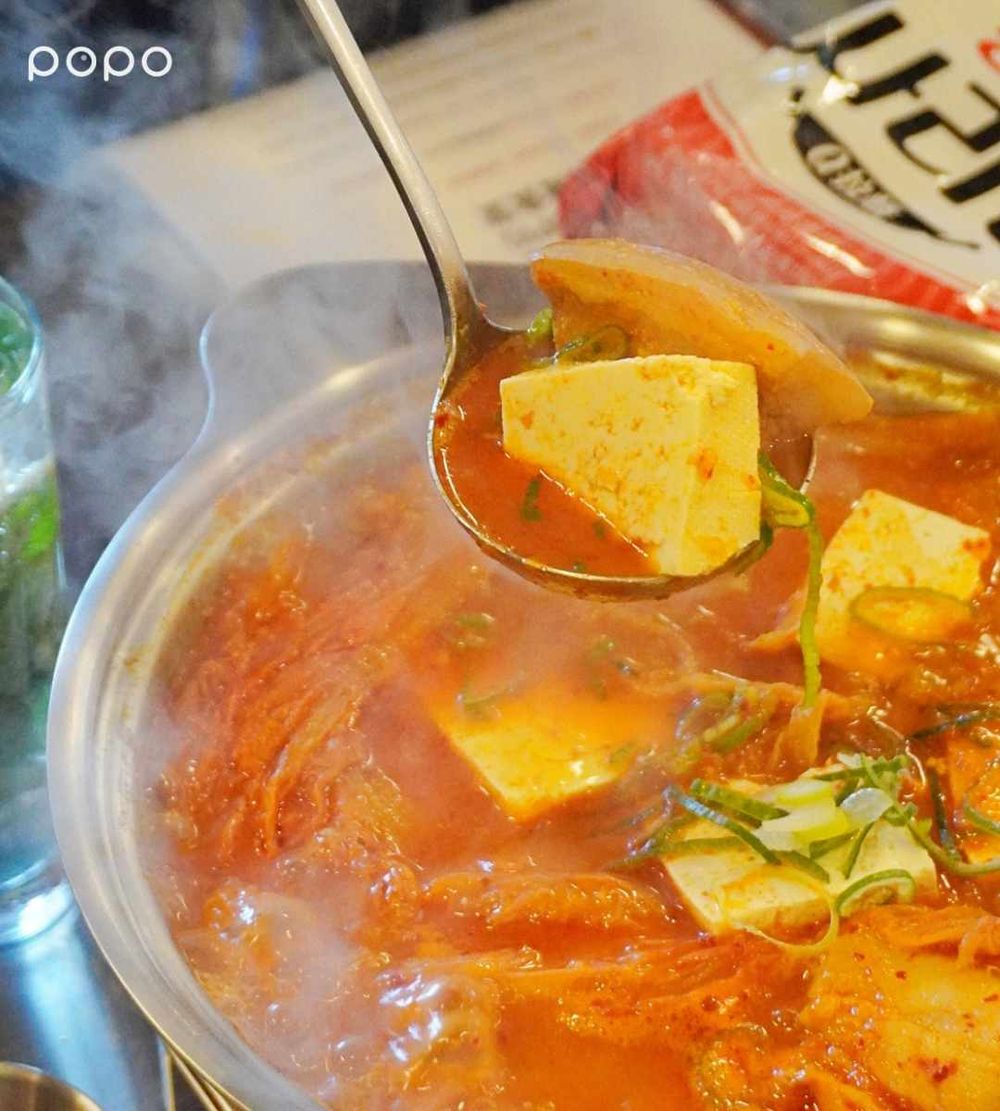 韓星也愛吃的金豬食堂正式來台！爆炸療癒「厚烤帶骨豬五花」必點品項、台灣首店菜單價格一次看！-14