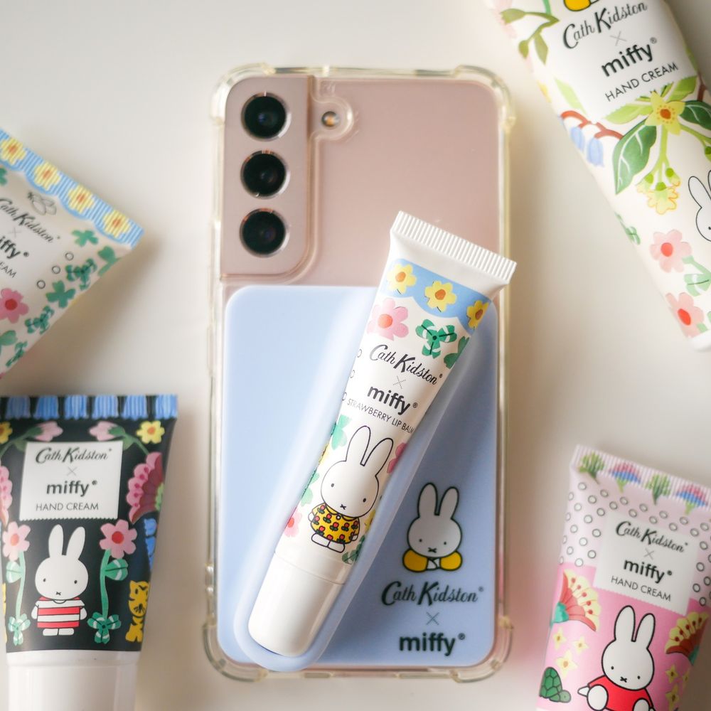 韓女瘋搶Cath Kidston米飛兔聯名護唇膏手機背架、印花護手霜...，韓國OLIVE YOUNG獨賣、代購又爆單！-10