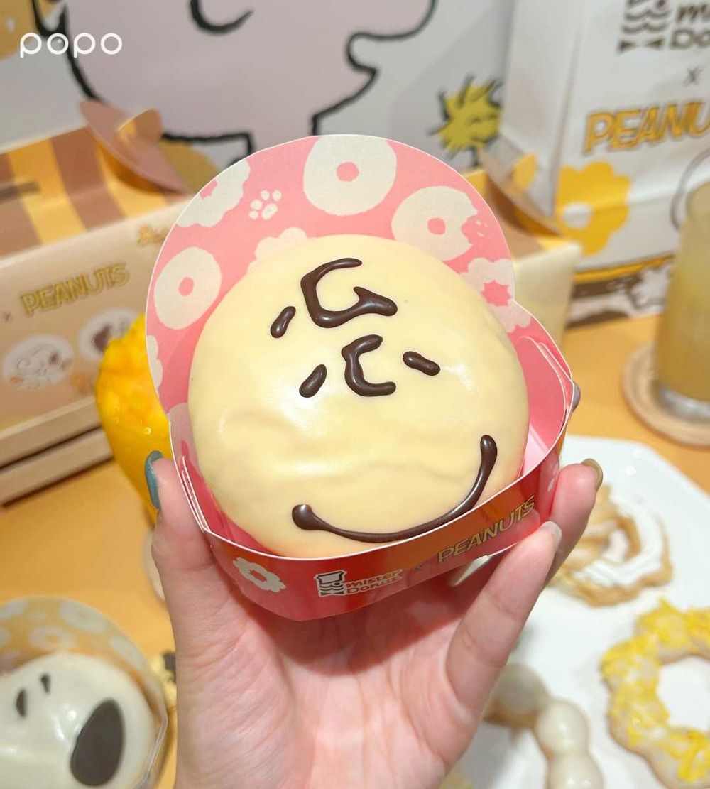 Mister Donut跟史努比聯名了！大頭史努比甜甜圈、查理布朗波堤Q到捨不得吃，聯名抱枕也超欠買！-11
