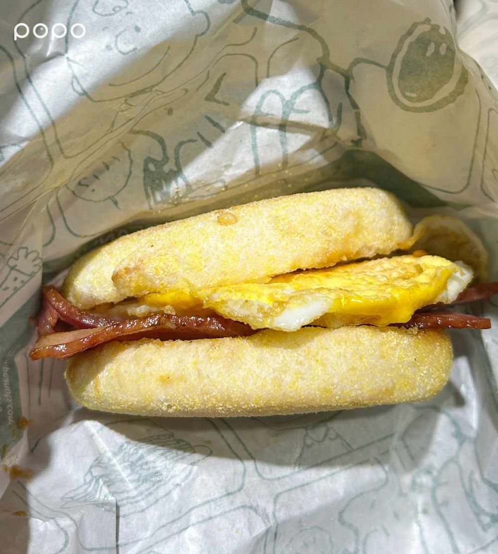 麥味登跟史努比聯名了！限定主題店裝可愛翻、「花生系列」聯名餐點&必買實用周邊小物一次看！-9