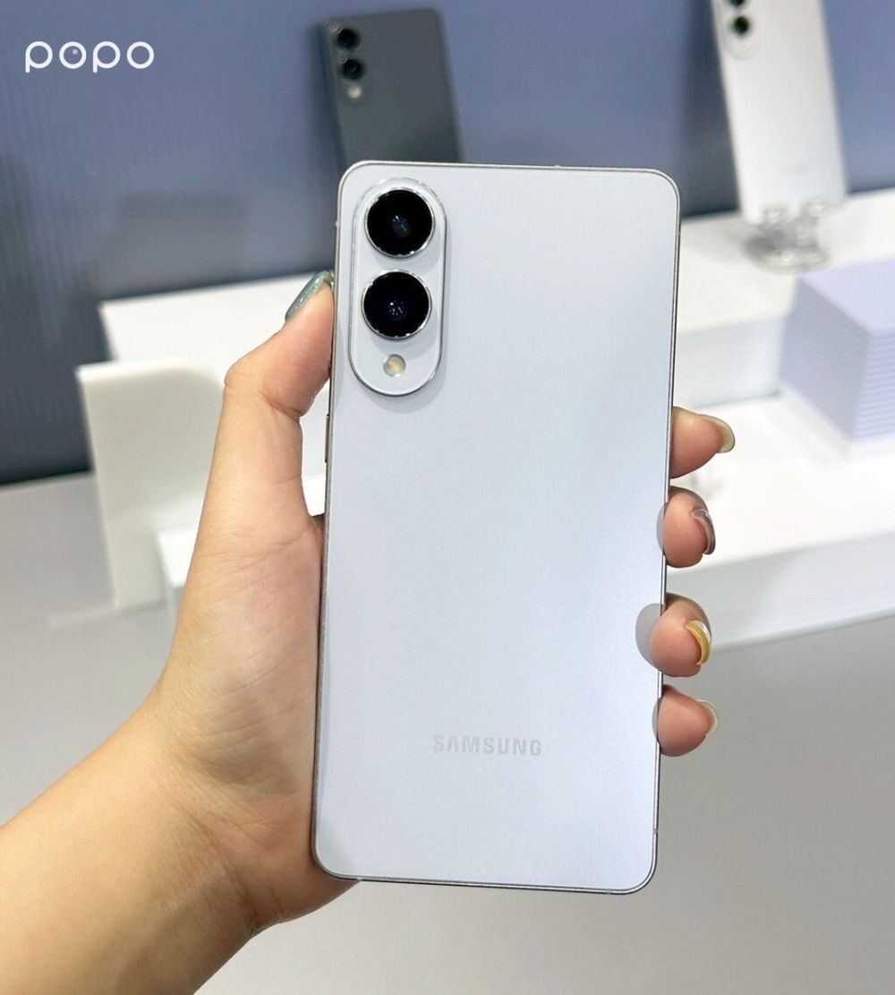 Felix小王子瘋狂營業中！西裝造型出演Samsung Galaxy S25最新AI手機廣告、必買亮點一次看！-8