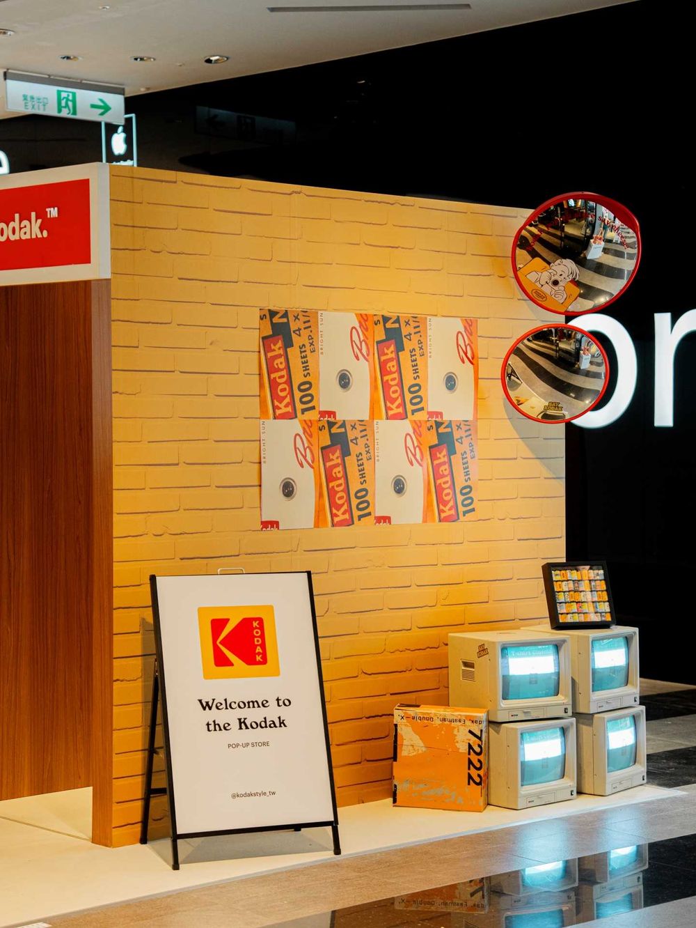 又有一韓牌登台！KODAK快閃店在這！《背著善宰跑》金惠奫愛牌、台灣價格必買單品一次看！-10