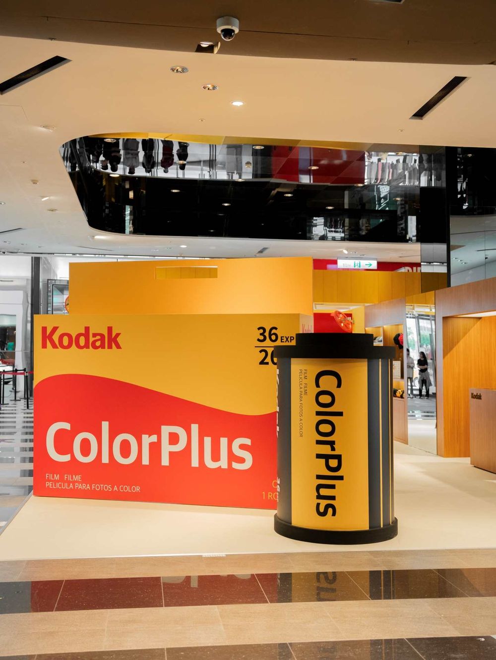 又有一韓牌登台！KODAK快閃店在這！《背著善宰跑》金惠奫愛牌、台灣價格必買單品一次看！-11