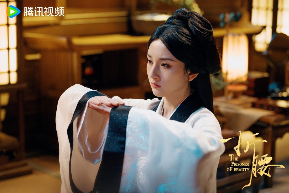 Netflix陸劇《折腰》小說vs劇版差異一次看懂！劇情大改掀網熱議，宋祖兒劉宇寧先婚後愛還是一見鍾情？-8