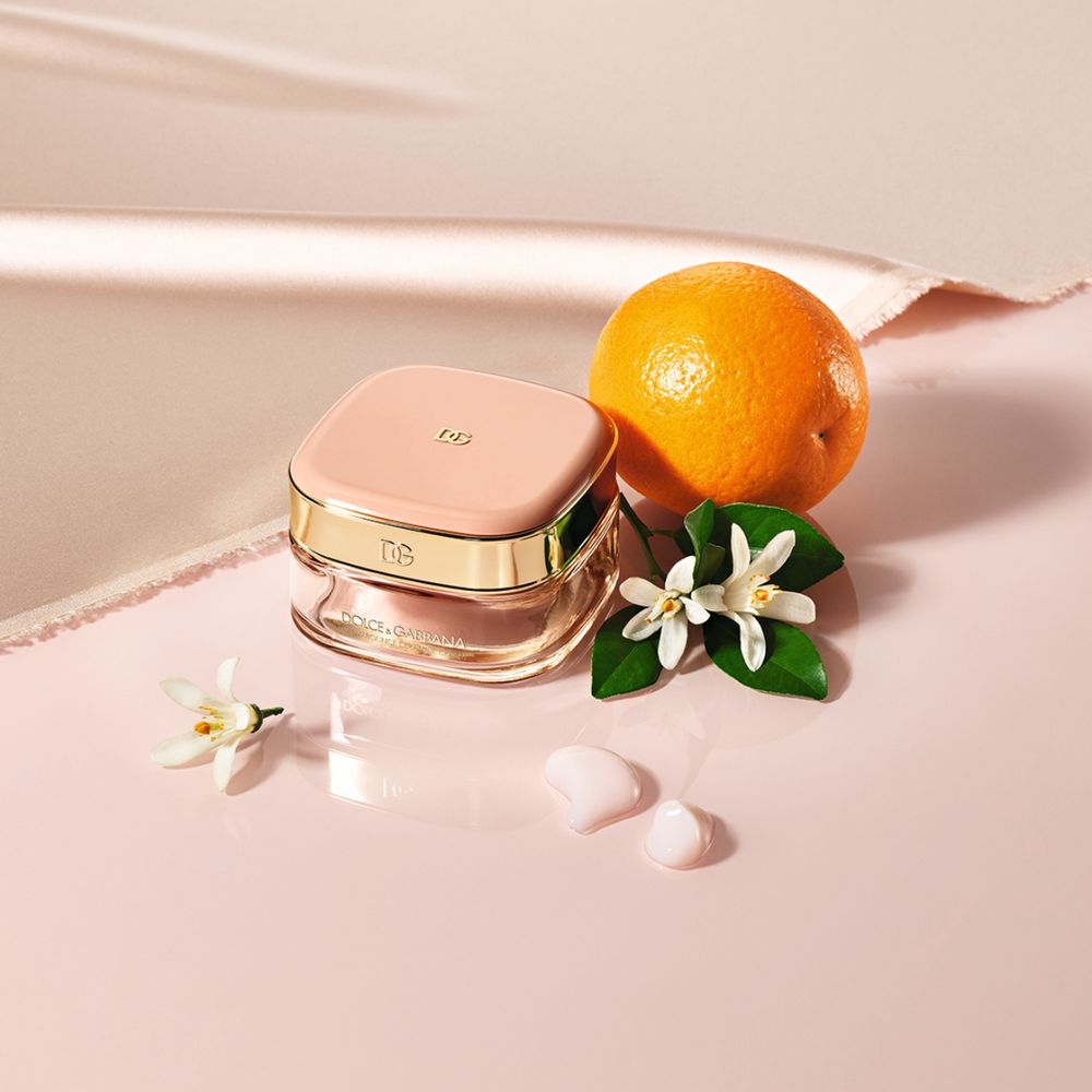 丁海寅同款保養終於到貨！D&G Beauty「義式親膚系保養」週末快閃開跑，打卡贈香氛、消費送時裝週緊緻眼膜，不容錯過！-7