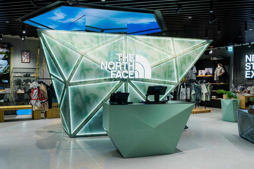 照片拉到最近還是美！韓星Somi全昭彌降臨The North Face台北101門市！近距離送簽名太寵粉！-6