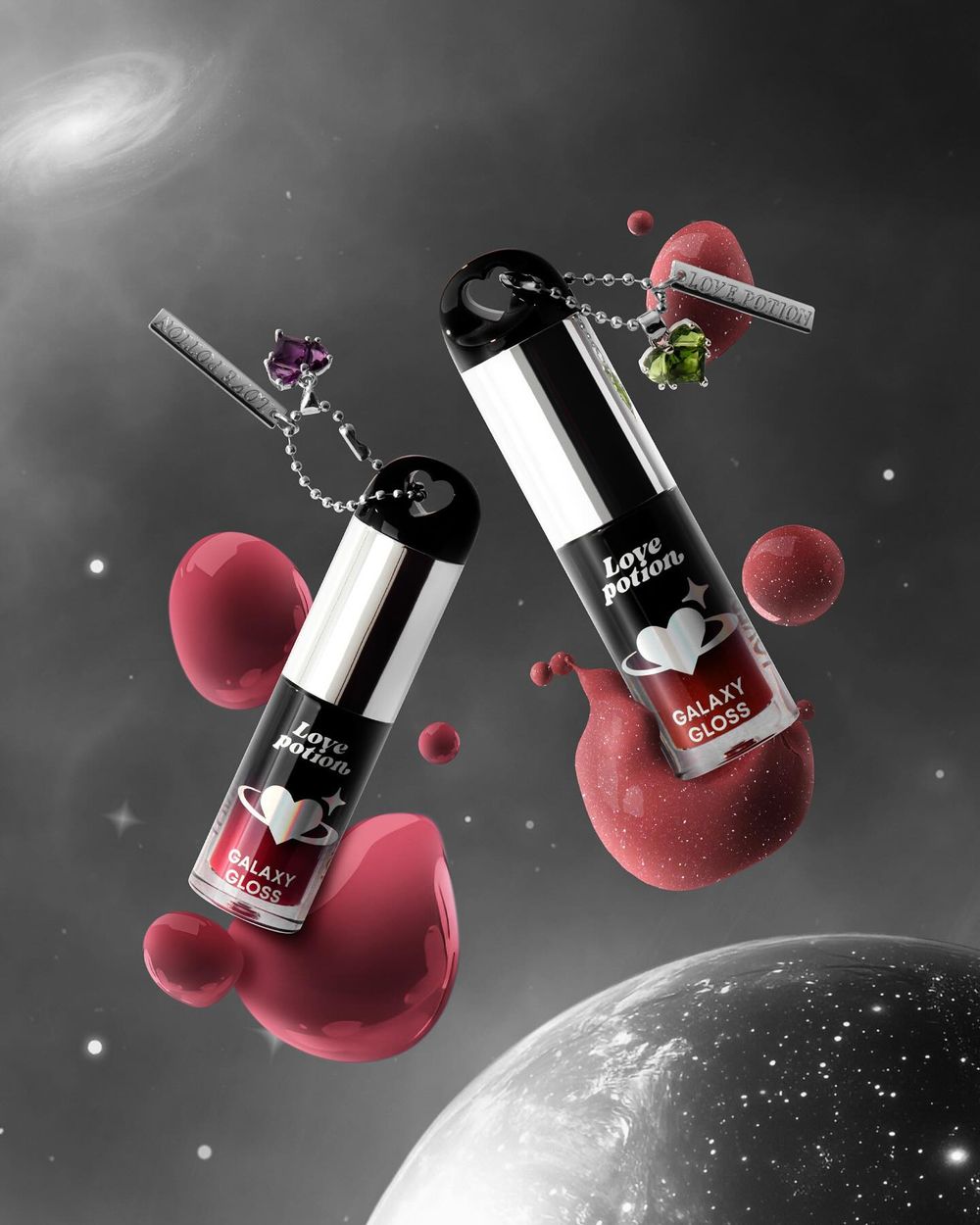 紅遍全球話題唇彩！泰國小眾彩妝Love Potion「玻璃光星球吊飾唇釉」，光滑鏡面妝感＋一抹撫平唇紋，綻放星際級美力！-5