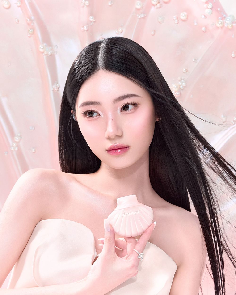 dasique美人魚貝殼限量彩妝唯美上市！9色閃耀亮片眼影盤、白皙紅嫩飾底乳、貝殼打亮盤...，一抹瞬間肌膚美成光！-11
