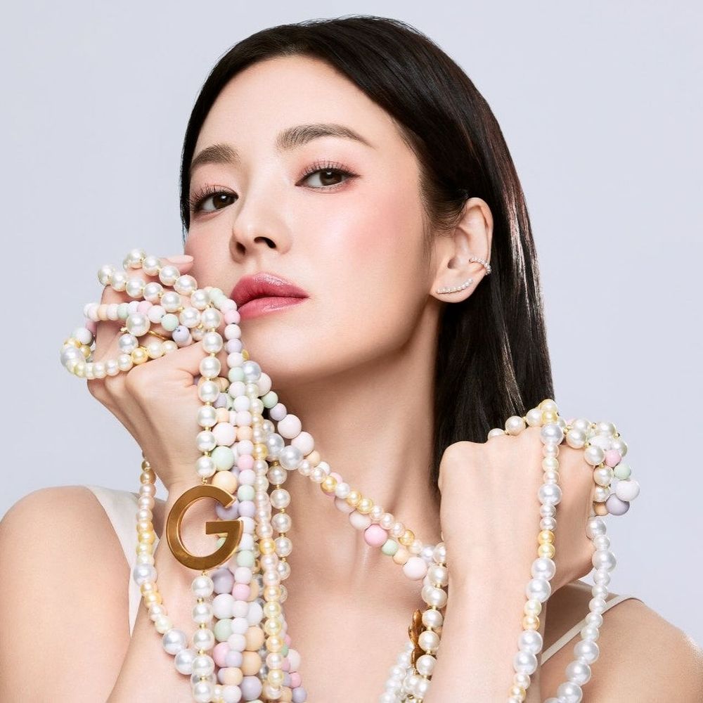 2025上半年十位韓星美妝代言回顧！aespa寧寧桃粉睫毛膏、然竣染唇液、張員瑛輕量吹風機，MEOVV全員接獲新代言！-11