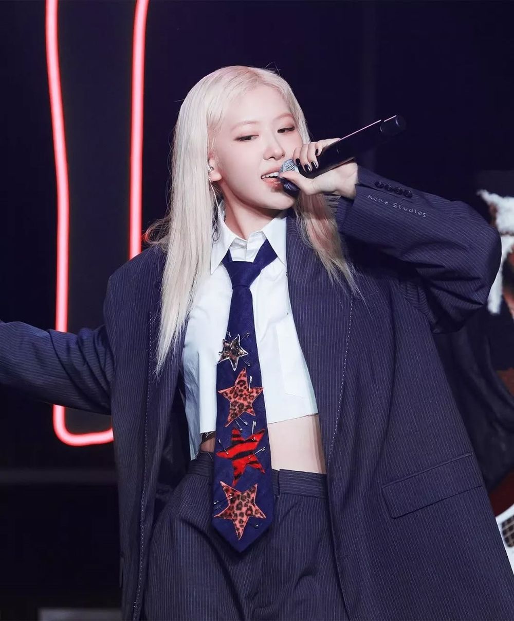 韓網公認6位「曲風駕馭力最強」KPOP女偶像！Rosé、太妍神級主唱，IU唱功實力震撼全場！-4
