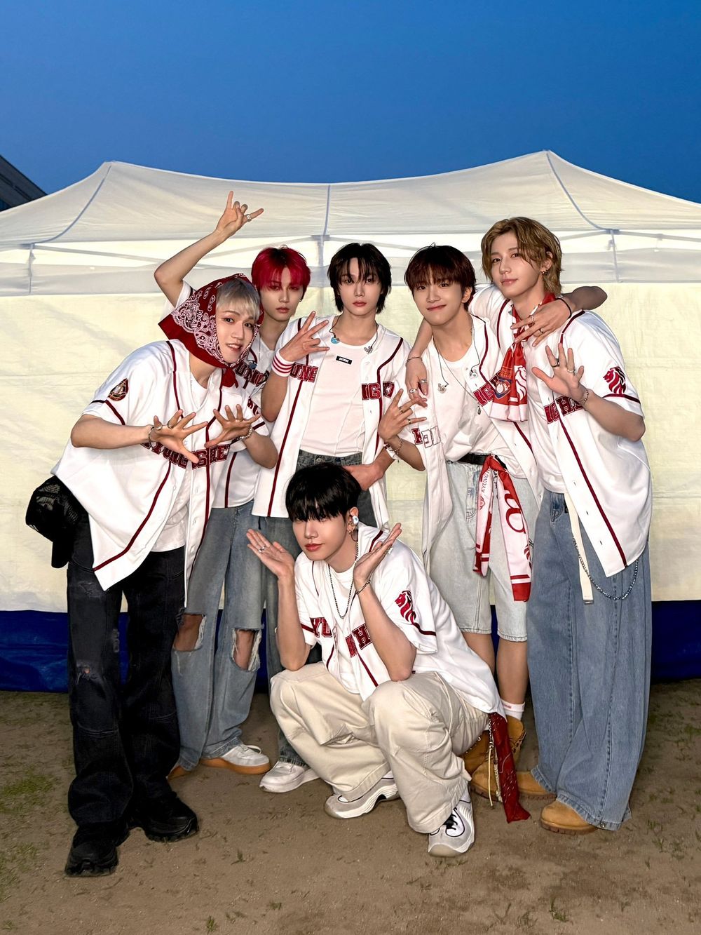 2025最新10代網友票選最愛韓國男團TOP7！TXT、ENHYPEN人氣狂飆，逆襲黑馬冠軍登頂成話題焦點！-14