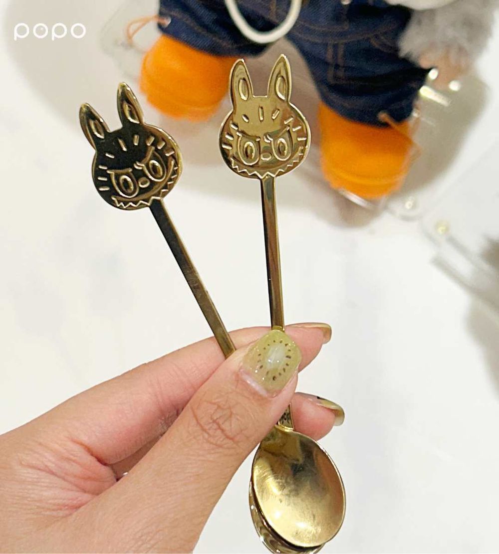 GODIVA跟泡泡瑪特聯名了！超濃「開心果巧克力霜淇淋」買就送LABUBU湯匙、巧克力奶昔也必喝！-7
