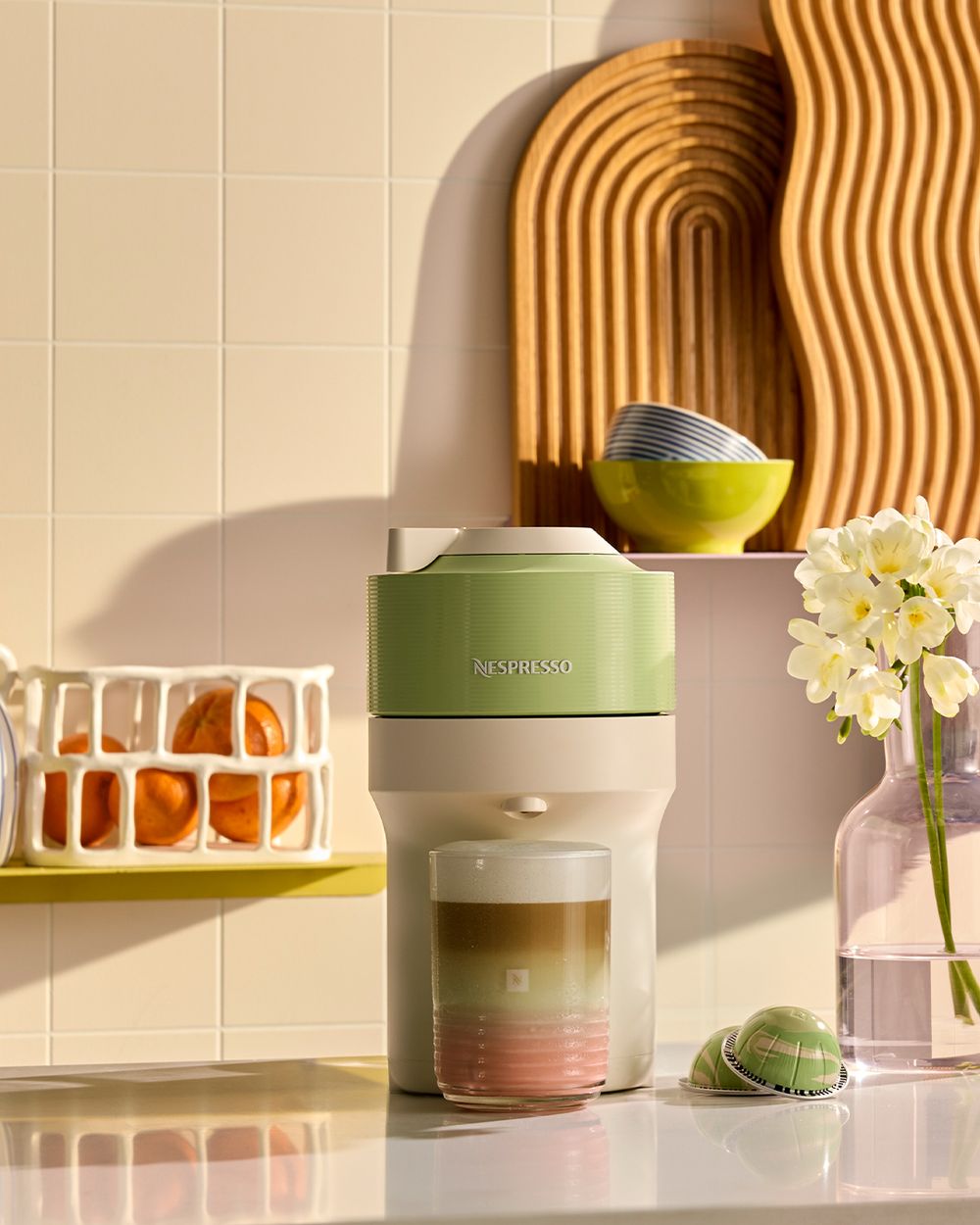 2025必買3台膠囊咖啡機推薦！Nespresso開心果綠咖啡機美翻天、「這台」迷你咖啡機小套房也放得下！-7