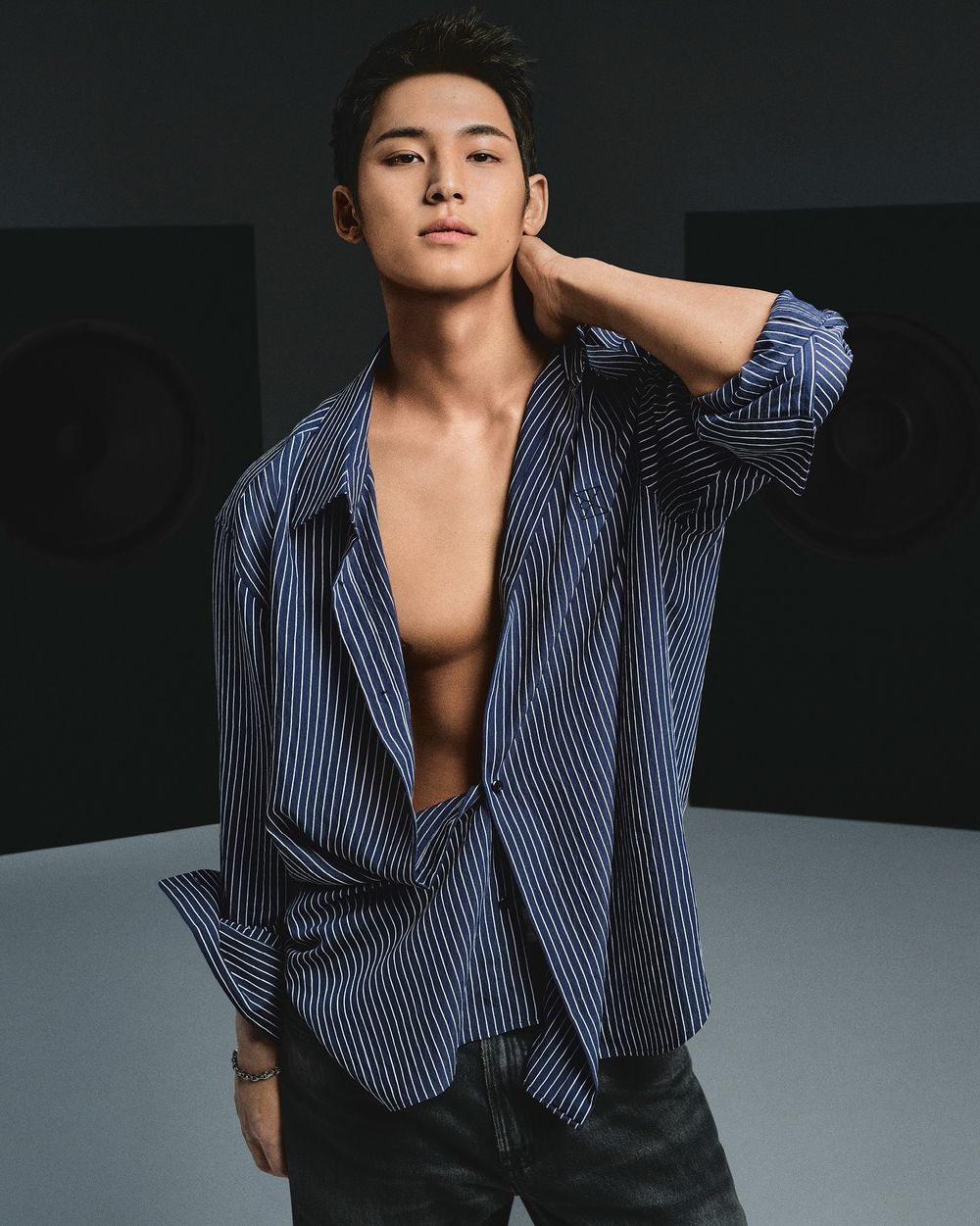 克拉先跪謝CK！珉奎最新Calvin Klein廣告「高清腹肌」大尺度全露、比葉黃素還有用！-8
