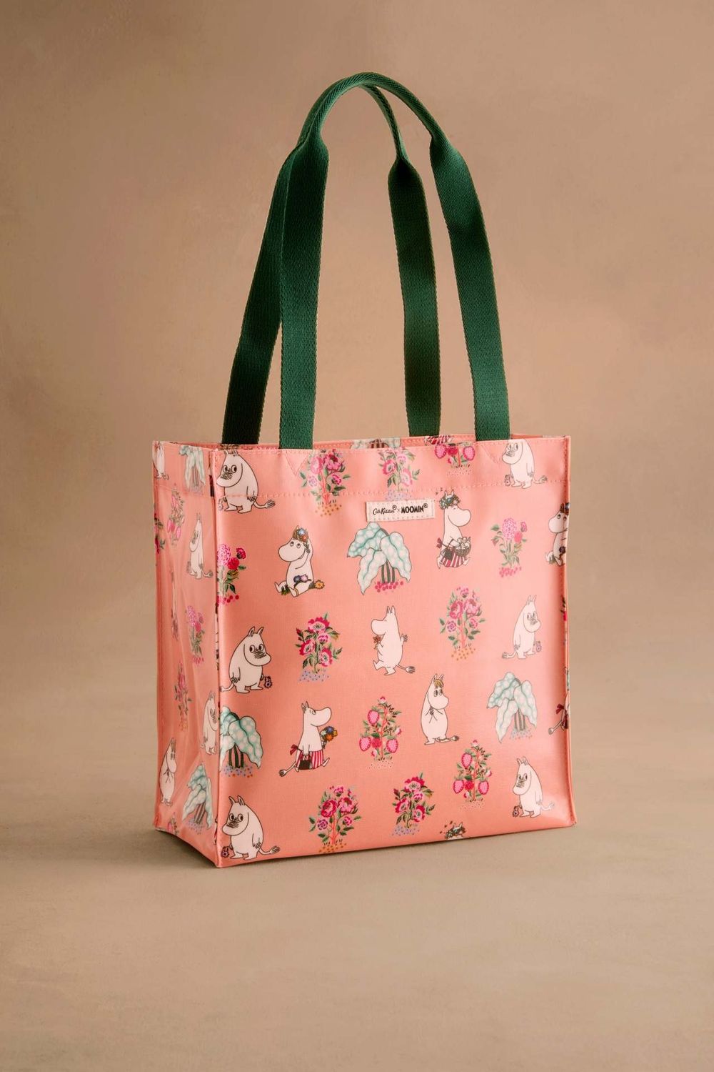 Cath Kidston真的很會聯名！姆明家族「嚕嚕米托特包、票夾、短夾」通通超可愛！-14