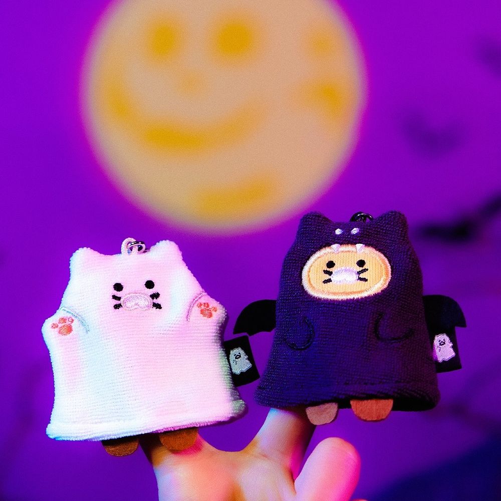 Kakao Friends鬼月限定「恐怖貓咪」系列開賣！「夜光骷髏春植吊飾、吸血鬼春植抱枕」全都太想要！-7