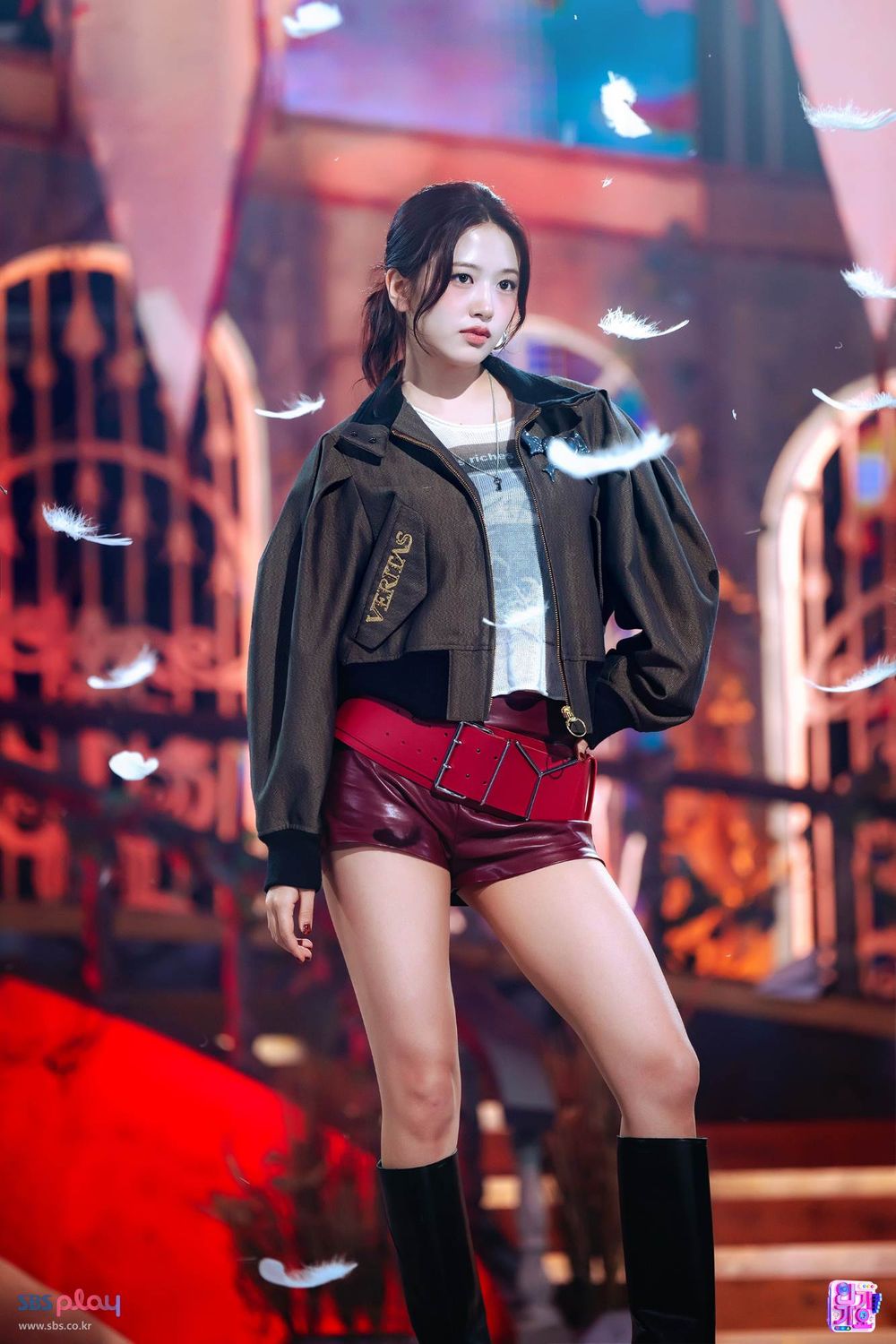 網熱議6位舞台掌握力最強的KPOP女偶像！Karina氣場全開，禮志、安俞真存在感超強！-11