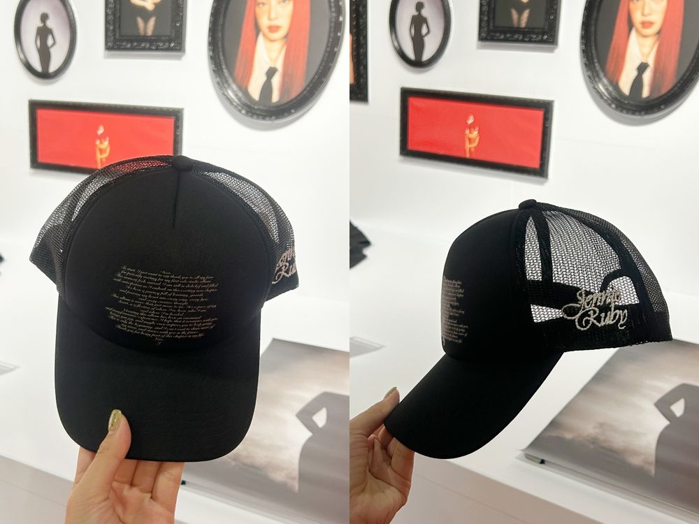JENNIE快閃店限時四天來台！紅寶石色調空間太好拍、「公仔鑰匙圈」必買周邊價格&滿額贈一次看！-14