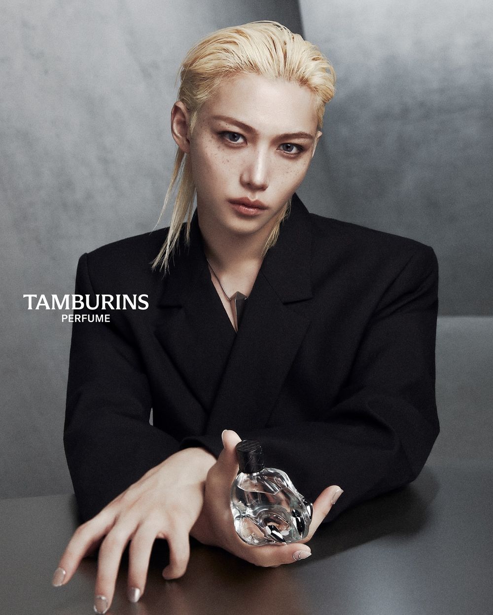 Felix逛店照來了！TAMBURINS新香「SUNSHINE」，李龍馥詮釋鋼鐵柔情香氣、盔甲小狗香水必收帥！-19