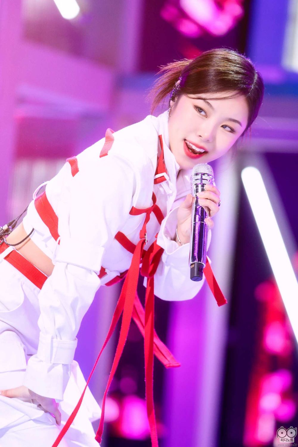 網熱議6位最適合「秋天感性」的KPOP女團主唱！太妍、Winter入榜，Rosé迷人蜜嗓超犯規！-6