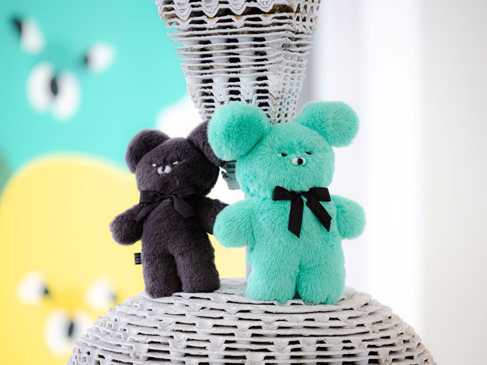 CAFE!N跟韓國爆紅「WASABI BEAR」聯名了！超Q造型杯身&限定店裝太欠打卡、還有芥末熊絨毛吊飾要搶！-4