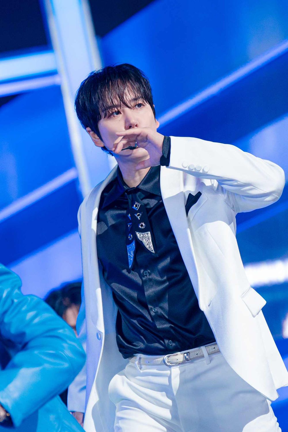 網熱議6位最適合「秋天感性」的KPOP男團主唱！柾國、昇玟上榜，勝寛唱功聽到落淚！-3