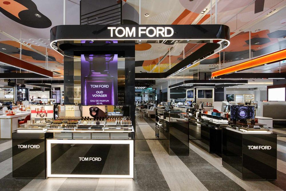 2025下半年最奢華夢幻彩妝！TOM FORD「縱情香草限量系列」設計師唇膏、T型皮革氣墊換上奶霜色外殼，夢幻值破表！-15