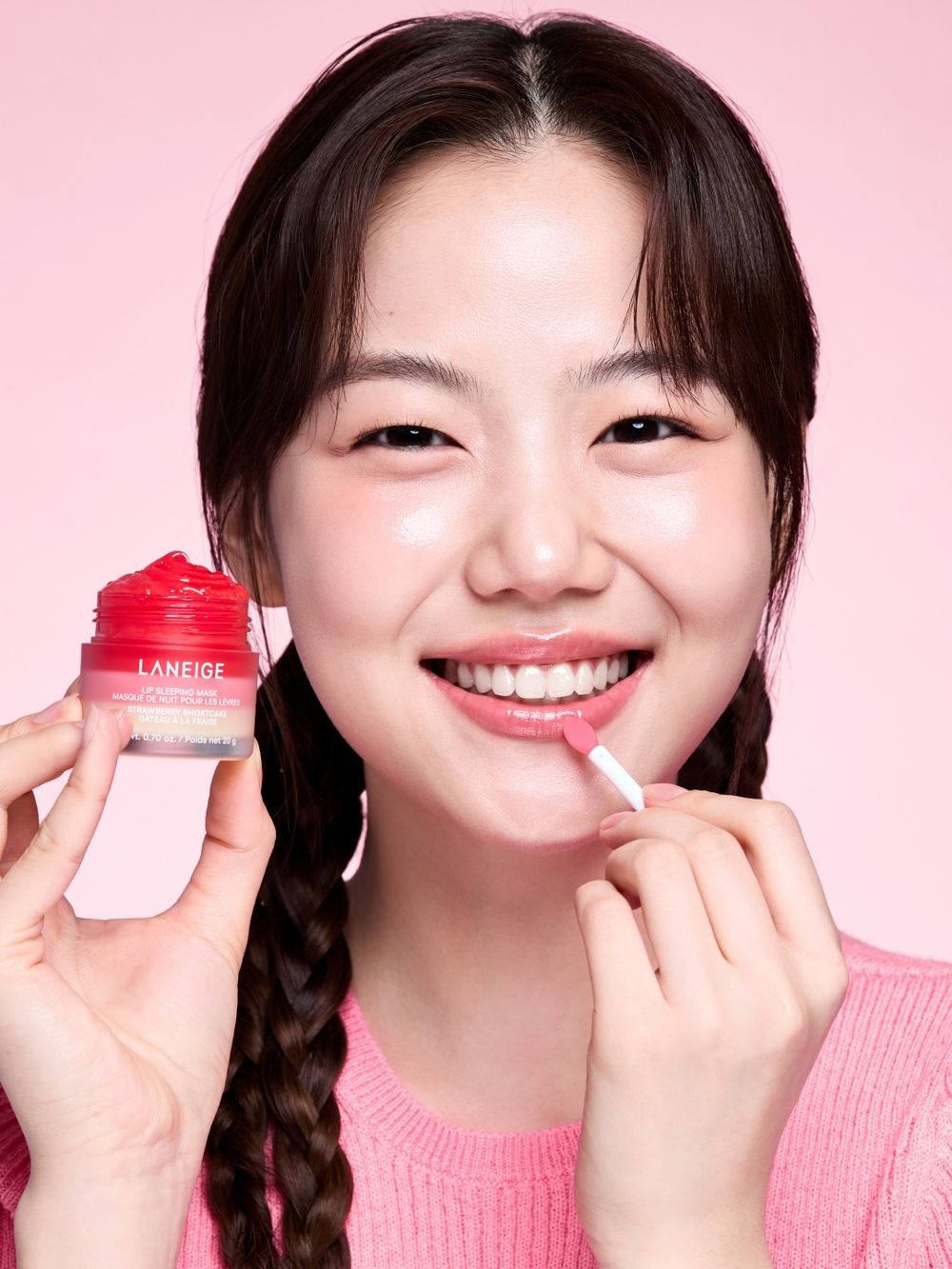 秀賢同款草莓蛋糕唇膜、甜點控必收！2秒賣出一罐「睡美人晚安唇膜」新口味草莓奶油蛋糕，三層甜點風味、好幸福！-11