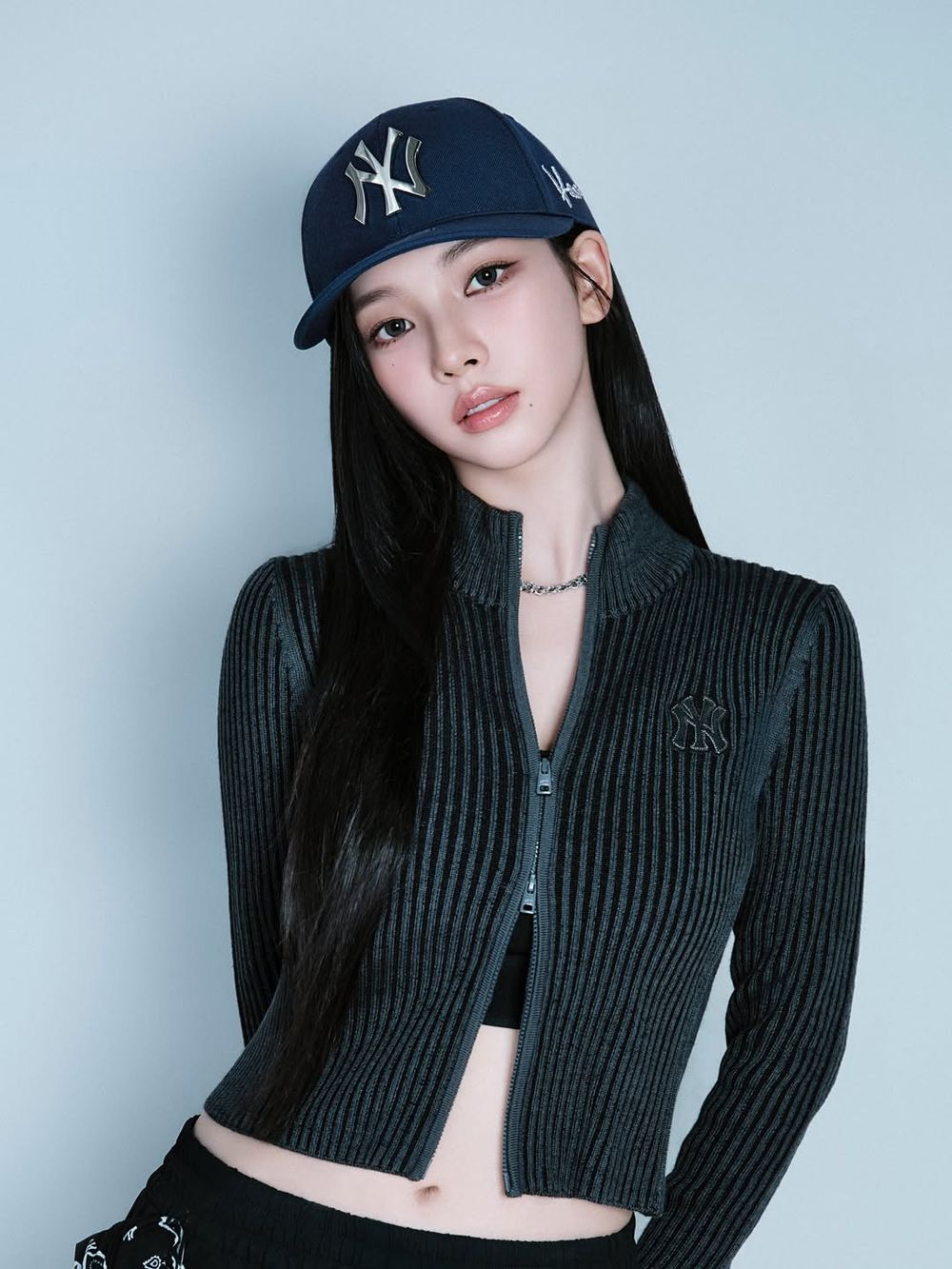 最適合戴帽子的女人！MLB最新Karina卡寶簽名棒球帽秒售罄！全網崩潰求補貨！-3