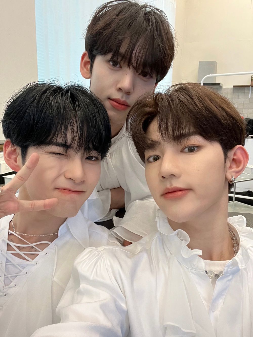 韓網熱議KPOP四五代男團「顏值百慕達」成員！TXT「崔崔崔」組合人氣超高，SKZ舞蹈Line全員顏值逆天！-8