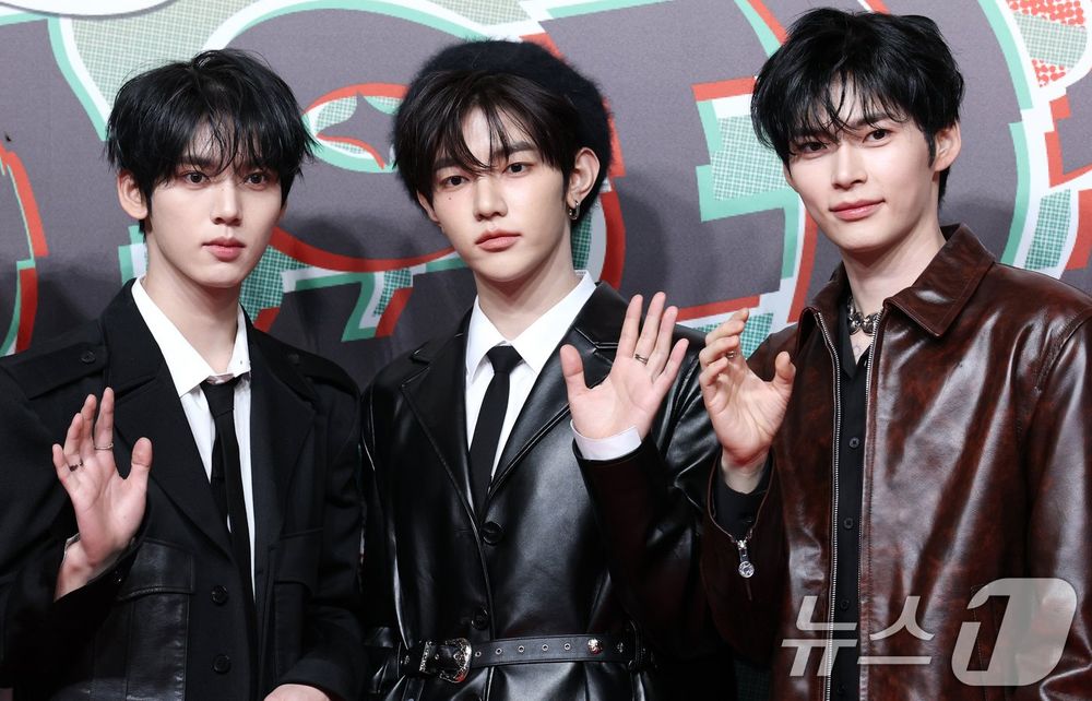 韓網熱議KPOP四五代男團「顏值百慕達」成員！TXT「崔崔崔」組合人氣超高，SKZ舞蹈Line全員顏值逆天！-9