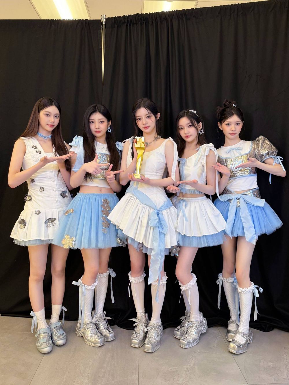 2025最新KPOP五代女團專輯初動量排行TOP6！ILLIT排第四，H2H強勢闖進前三，冠軍是這組實力派女團！-7