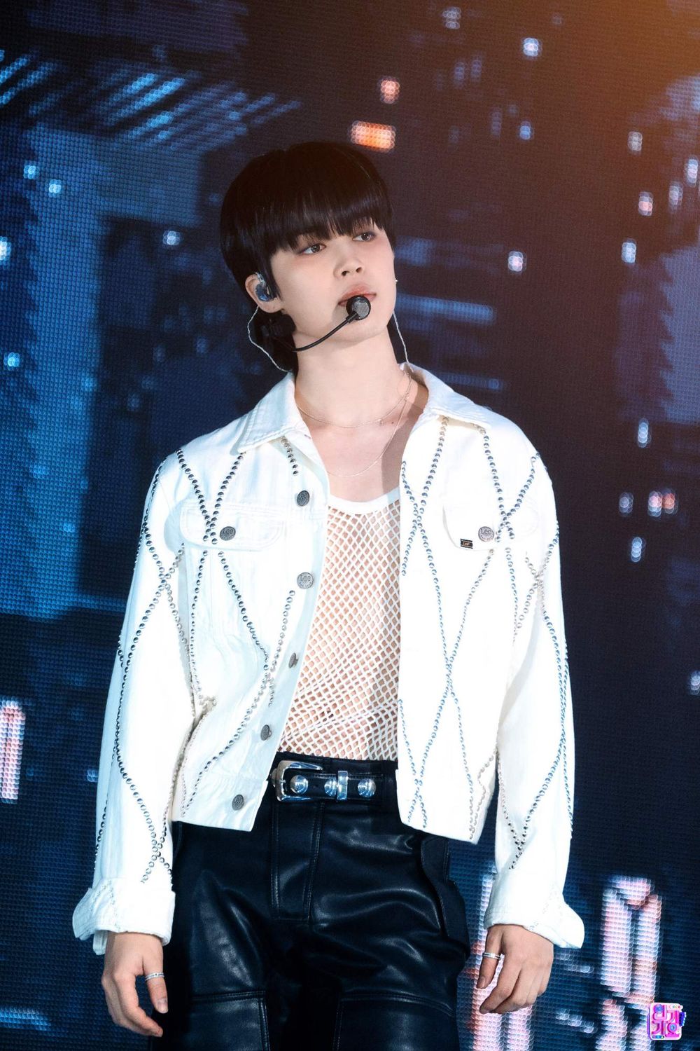 韓網認證7位「直拍匠人」KPOP男偶像！SKZ鉉辰「神級舞台」大殺四方，SEVENTEEN珉奎魅力爆發！-12