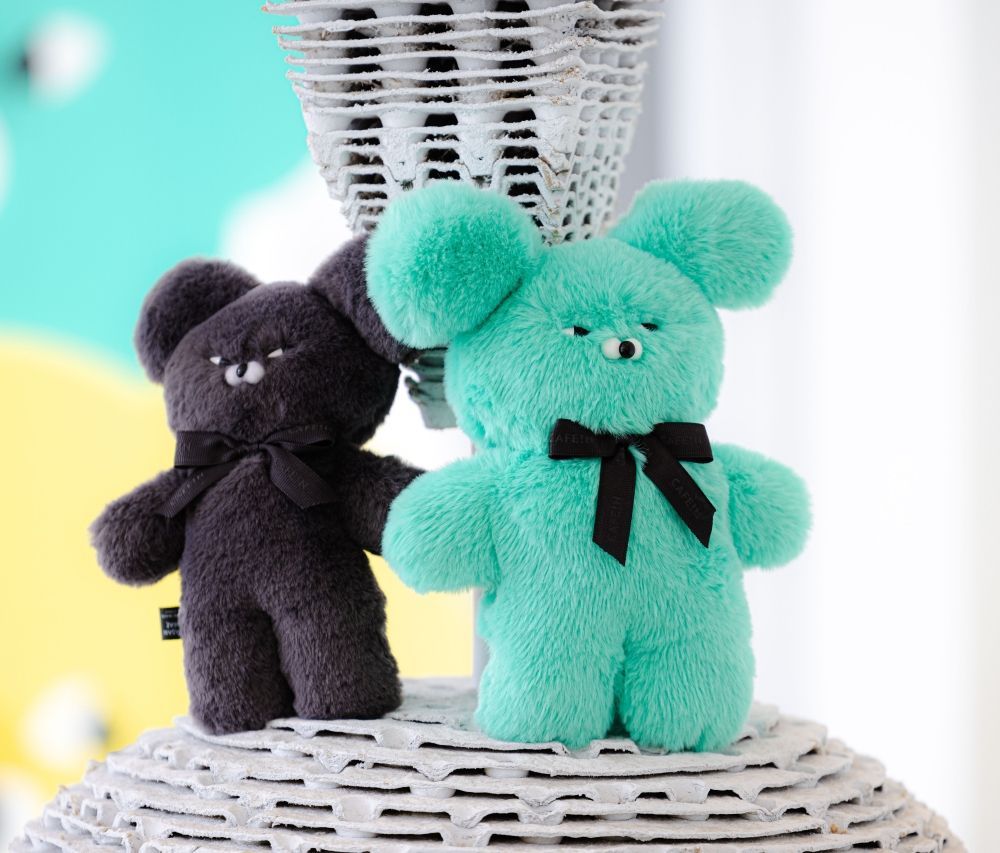 2025最新4大爆紅人氣IP盤點！泡泡瑪特「星星人」Lisa、伯賢都超愛，「這隻熊」是新一代搶錢王！-4