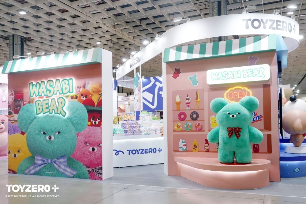 2025最新4大爆紅人氣IP盤點！泡泡瑪特「星星人」Lisa、伯賢都超愛，「這隻熊」是新一代搶錢王！-6