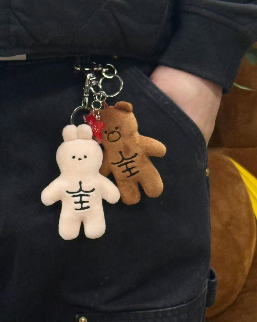 2025最新4大爆紅人氣IP盤點！泡泡瑪特「星星人」Lisa、伯賢都超愛，「這隻熊」是新一代搶錢王！-18