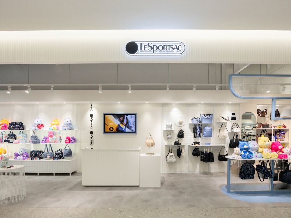 熊控真的會發瘋！LeSportsac x Care Bears聯名可愛爆！大型彩虹熊人偶將現身這裡！-12