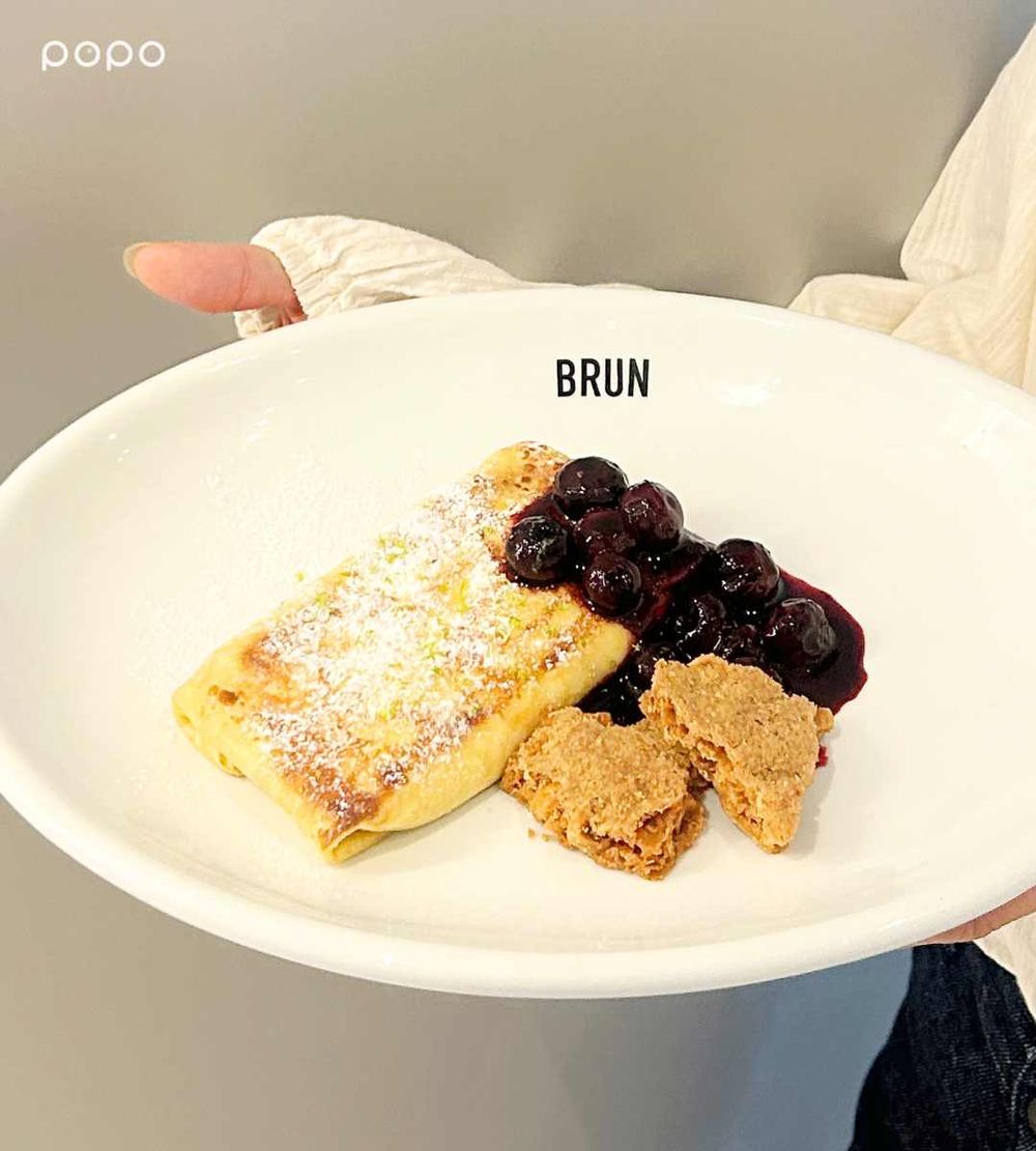 板橋最美早午餐來了！不然BRUN板橋店挑高空間美翻、「煎鮭魚蔬菜沙拉碗」必點菜單一次看！-5