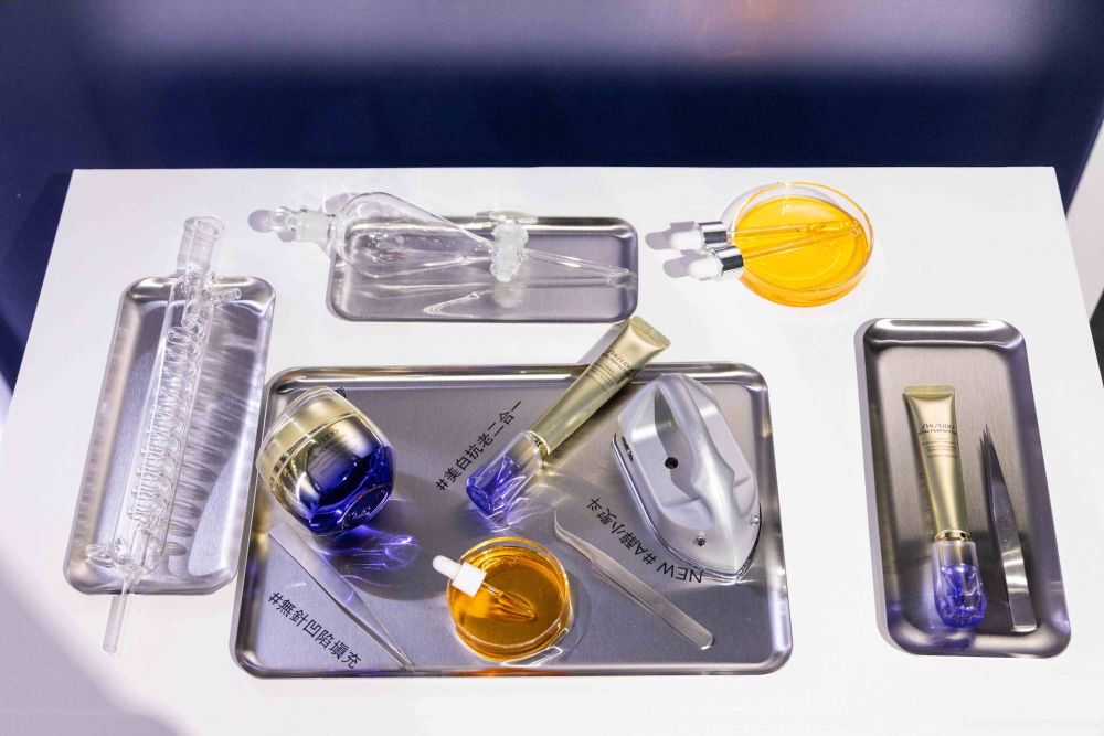 王淨愛用撫紋逆齡神器！資生堂「A醇小熨斗」新升級，淚溝、淡斑、細紋一週就有感，輕鬆實現無針凹陷填充！-12