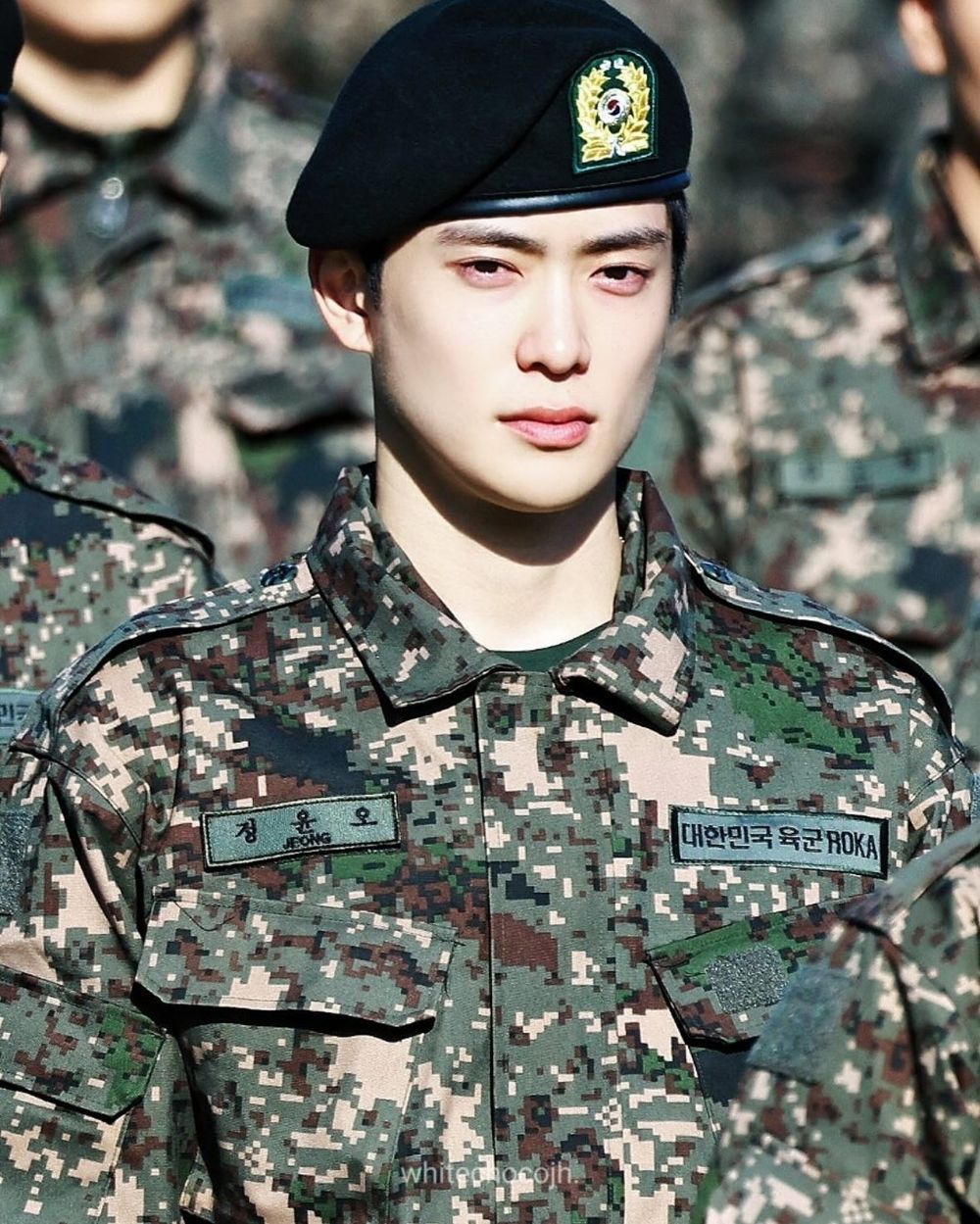 韓網票選最讓人想念的軍白期男偶像TOP7！在玹、淨漢帥氣軍照掀熱議，「臉蛋天才」車銀優僅居第二！-3