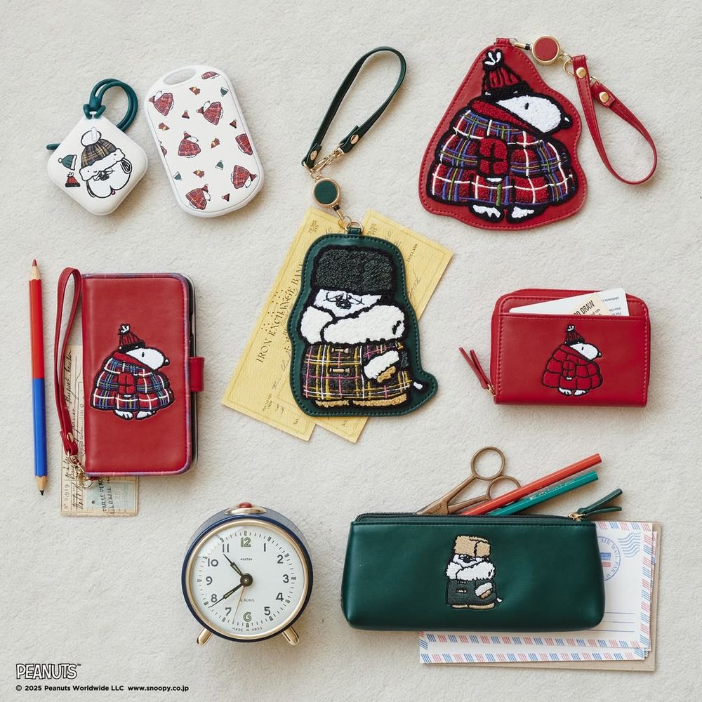 Afternoon Tea又跟史努比聯名了！Q翻「格紋外套歐拉夫玩偶&爆炸頭史努比鑰匙圈」這天開賣！-4