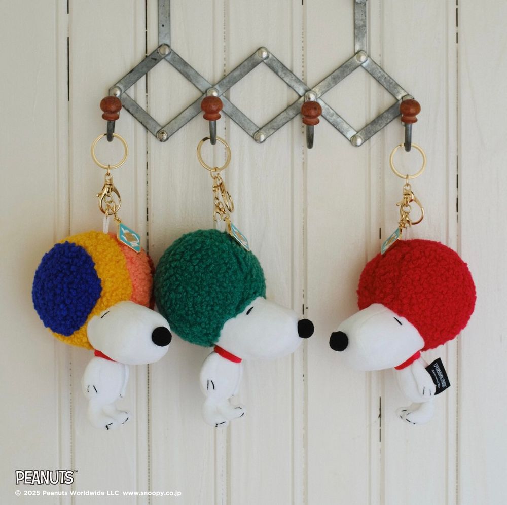 Afternoon Tea又跟史努比聯名了！Q翻「格紋外套歐拉夫玩偶&爆炸頭史努比鑰匙圈」這天開賣！-2