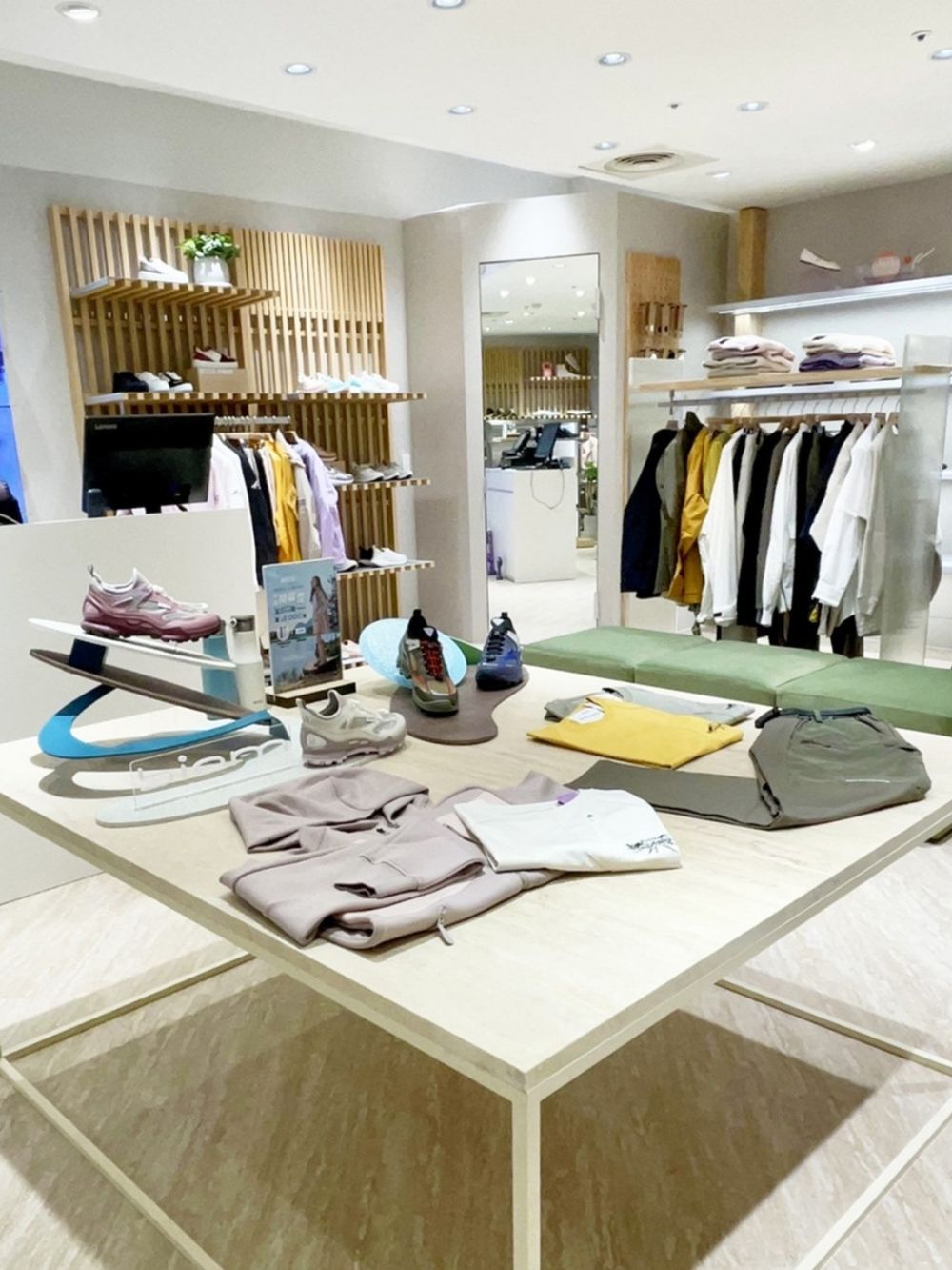 山系天花板來了！ECCO X White Mountaineering聯名再一波！超美櫻花粉球鞋得入手！-5