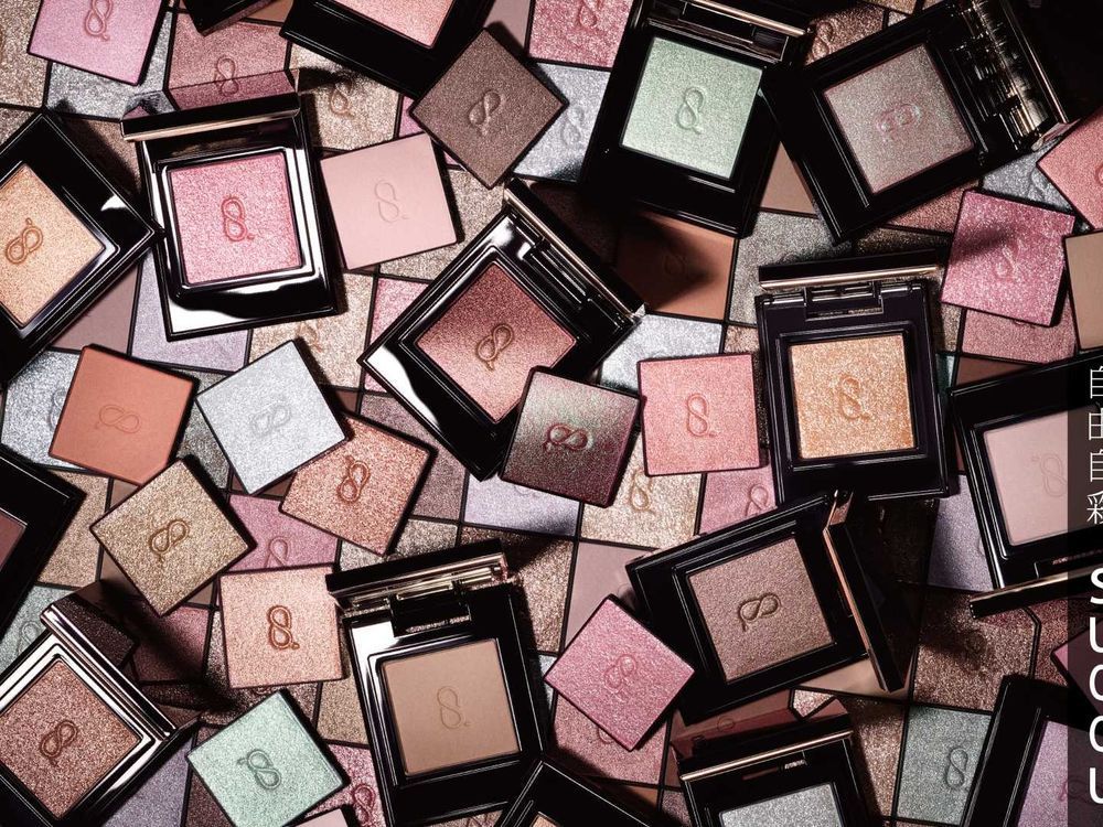 2025秋冬眼影盤點！香奈兒山茶花珠寶釦化身眼影、MISS DIOR限量塗鴉個性又浪漫，愛馬仕榮登奢華眼影之最！-19