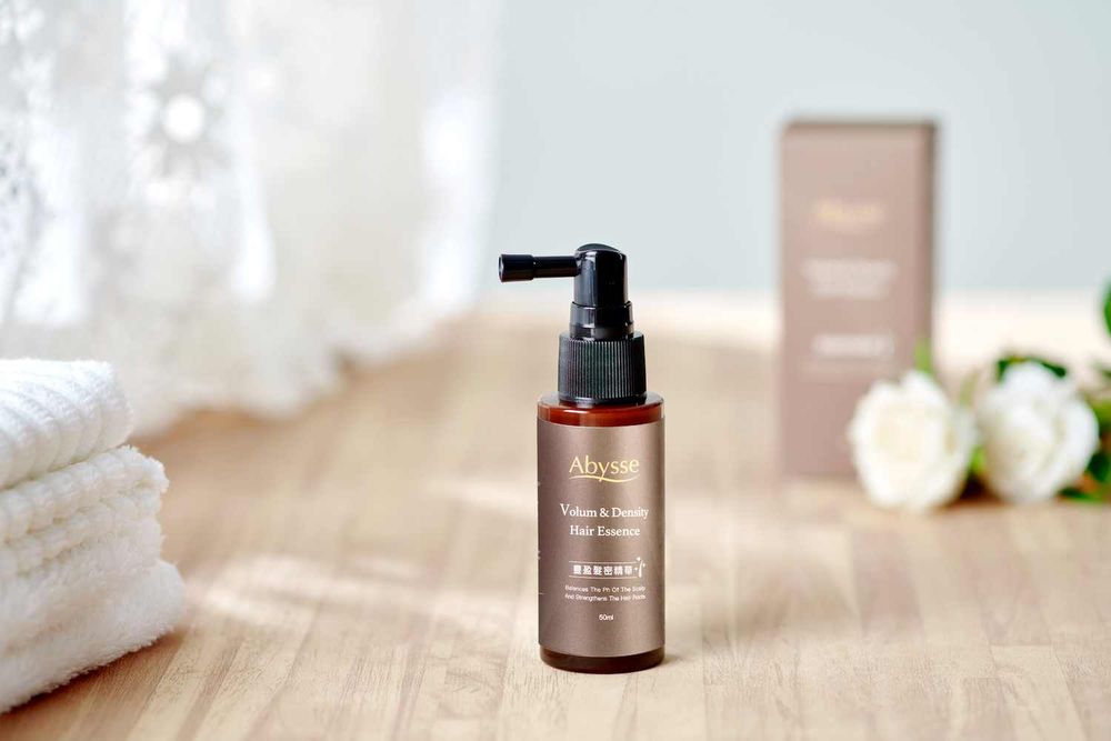 貴婦愛用十年抗老精華液！Abysse「黃金藻青春煥膚晶露」第三代升級，加入新配方積雪草外泌體，首款豐盈髮噴霧同步上市！-4